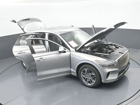 Used 2022 Genesis GV70 2.5T w/ Advanced Package image 80