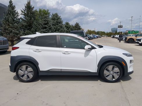 Used 2021 Hyundai Kona Ultimate w/ Cargo Package FWD image 7