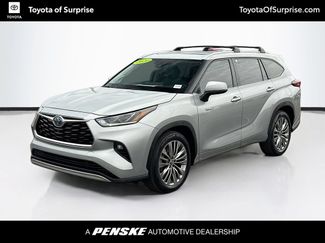 Used 2021 Toyota Highlander Platinum FWD video 1