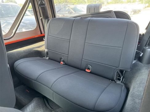 Used 2005 Jeep Wrangler SE AWD/4WD image 15