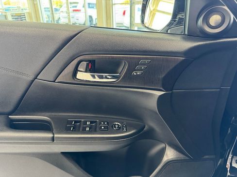 Used 2014 Honda Accord EX-L image 14