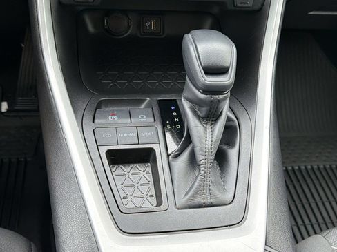 Certified 2023 Toyota RAV4 XLE w/ Convenience Package FWD image 19