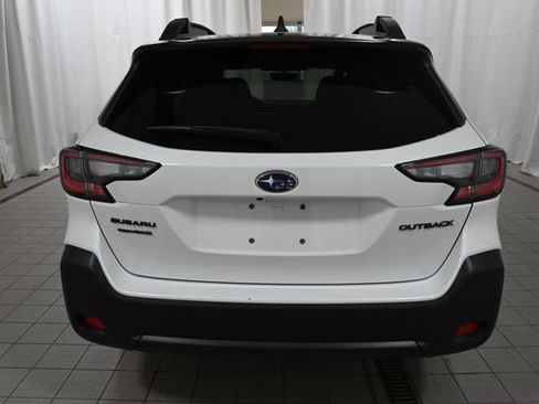 Certified 2025 Subaru Outback Onyx Edition AWD/4WD image 11