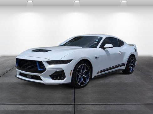 Used 2024 Ford Mustang GT Premium w/ GT Performance Package RWD image 4