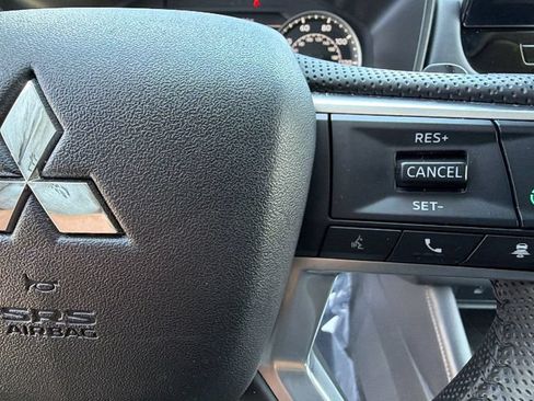Used 2025 Mitsubishi Outlander SE AWD/4WD image 20