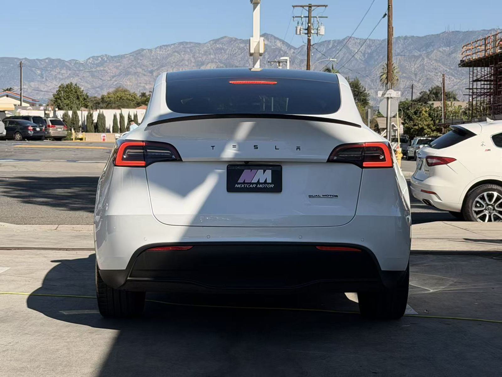 Used 2023 Tesla Model Y Long Range AWD/4WD image 6