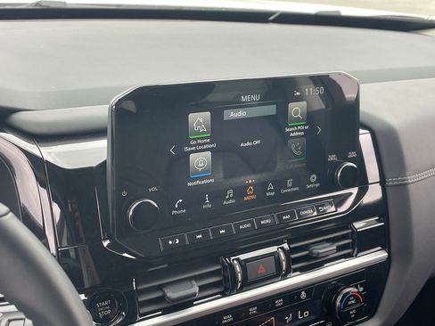 Used 2025 Nissan Pathfinder Platinum w/ Cargo Package image 7