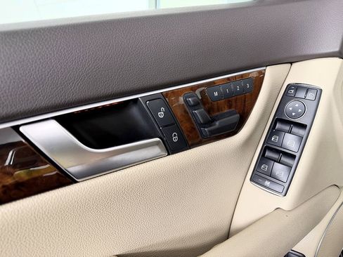 Used 2014 Mercedes-Benz C 300 4MATIC Sedan image 20