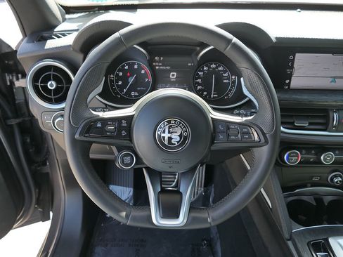 Used 2023 Alfa Romeo Stelvio Sprint RWD image 15
