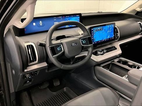 Used 2025 Ford Expedition Max Active image 16