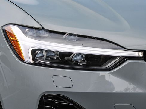 New 2026 Volvo XC60 T8 Ultra w/ Protection Package Premier image 4