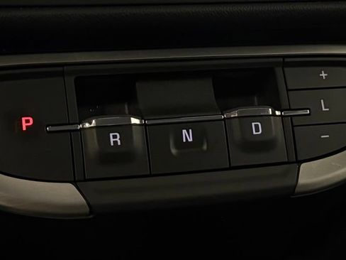 Used 2024 GMC Terrain SLE w/ Driver Convenience Package FWD image 21