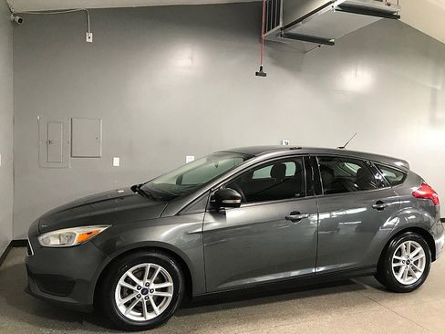 Used 2017 Ford Focus SE image 7
