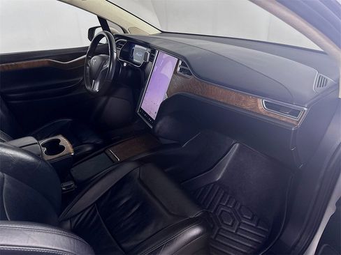 Used 2017 Tesla Model X 75D image 31