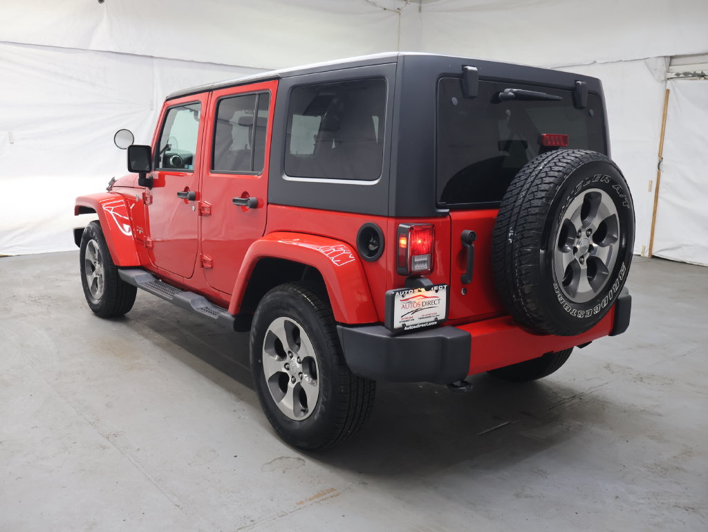 Used 2018 Jeep Wrangler Unlimited Sahara w/ Connectivity Group AWD/4WD image 5