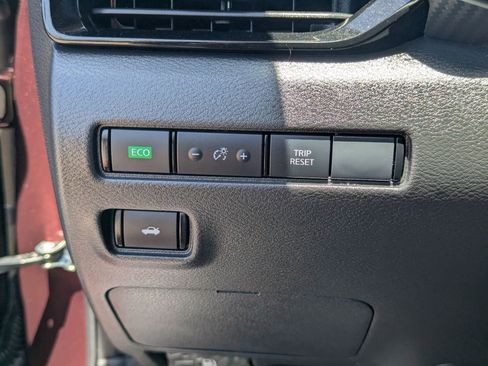 Certified 2025 Nissan Sentra SV w/ All-Weather Package FWD image 31