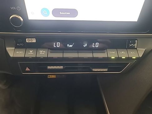 Used 2026 Toyota Camry LE FWD image 35