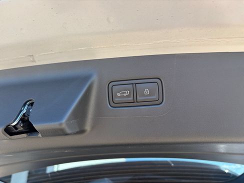 Used 2026 Hyundai Santa Fe SEL FWD image 22