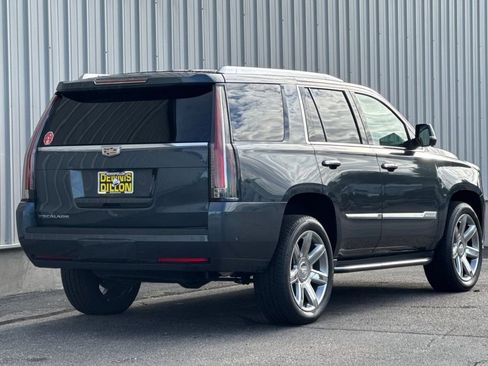 Used 2019 Cadillac Escalade Luxury AWD/4WD image 4
