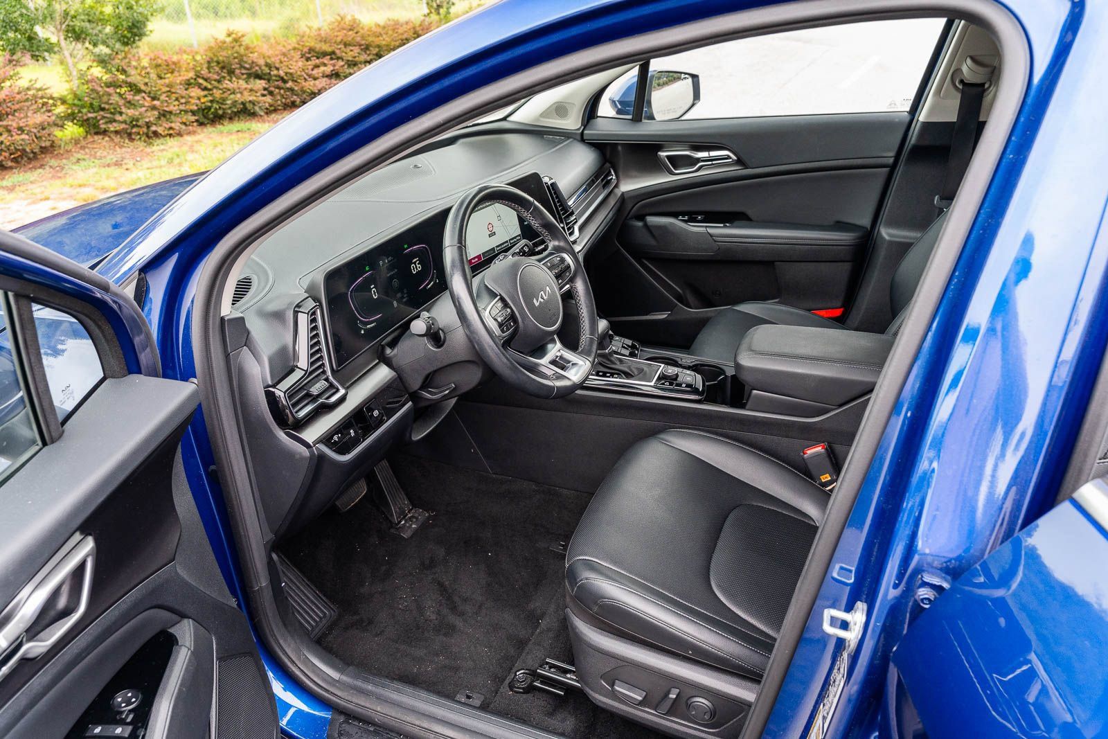 Used 2024 Kia Sportage EX FWD image 17