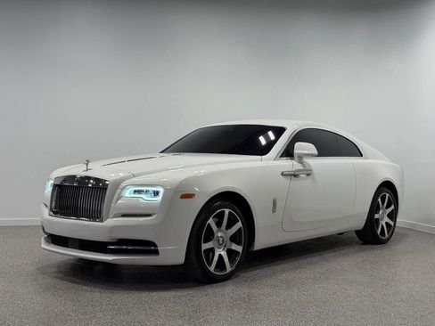 Used 2019 Rolls-Royce Wraith image 2