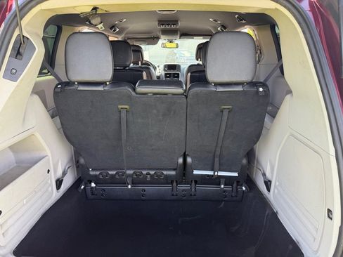 Used 2019 Dodge Grand Caravan SXT FWD image 28