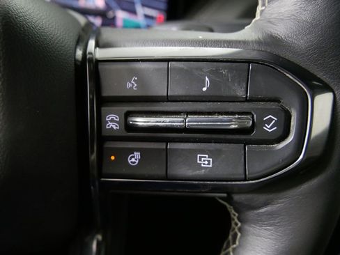 Used 2025 GMC Yukon Denali Ultimate image 24