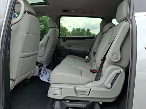 Used 2024 Honda Odyssey EX-L image 13