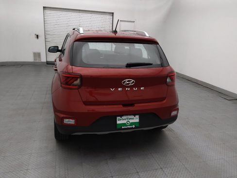 Used 2025 Hyundai Venue SEL FWD image 6
