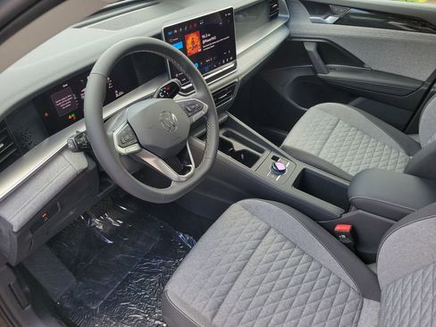 New 2026 Volkswagen Tiguan S FWD image 7