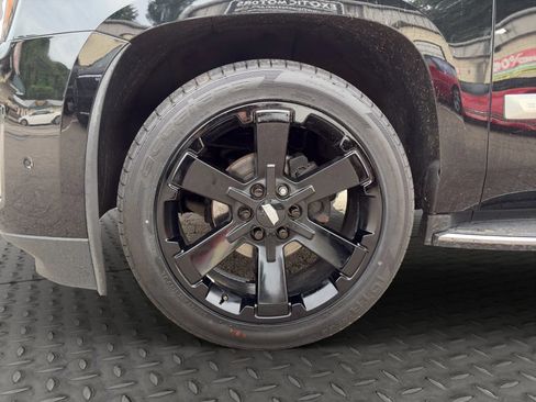 Used 2020 Cadillac Escalade 2WD image 33