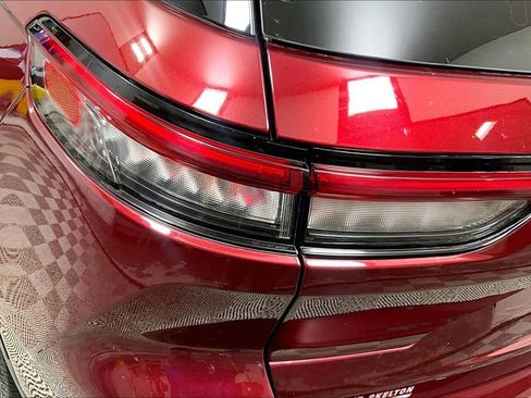 Used 2024 Jeep Grand Cherokee Limited image 29