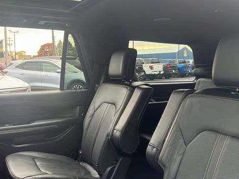 Used 2022 Ford Expedition Platinum image 31