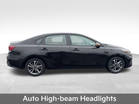 Used 2023 Kia Forte LXS w/ LXS Technology Package image 11