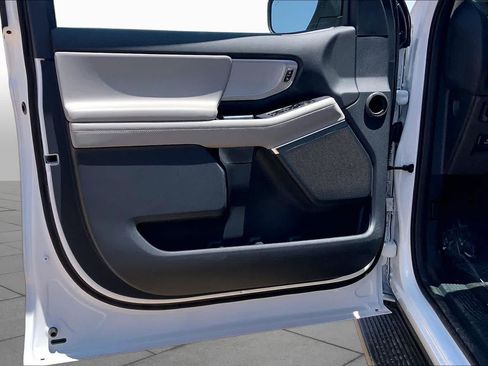 New 2026 Ford Expedition Active RWD image 10