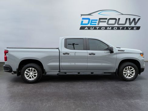Used 2024 Chevrolet Silverado 1500 W/T w/ Z71 Off-Road Package AWD/4WD image 2