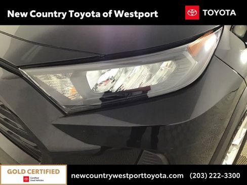 Used 2020 Toyota RAV4 LE image 23