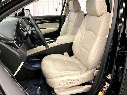 Used 2023 Buick Enclave Essence image 20