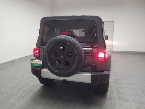 Used 2014 Jeep Wrangler Unlimited Sahara w/ Connectivity Group AWD/4WD image 7