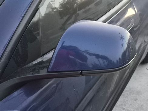 Used 2018 Tesla Model 3 Mid Range RWD image 10