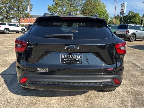 New 2025 Chevrolet Trax RS w/ Driver Confidence Package image 5