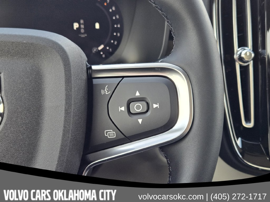 Used 2026 Volvo XC40 B5 Plus w/ Protection Package Premier AWD/4WD image 30