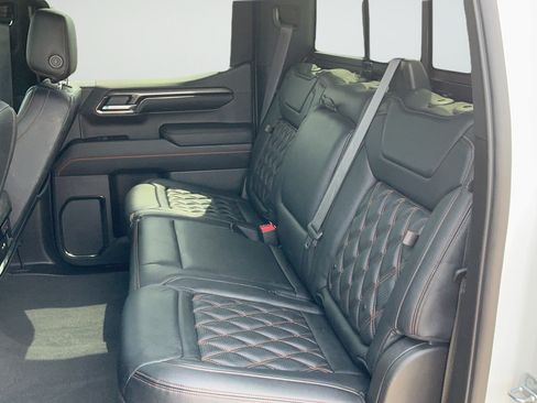 Used 2022 GMC Sierra 1500 AT4 w/ AT4 Premium Package AWD/4WD image 20