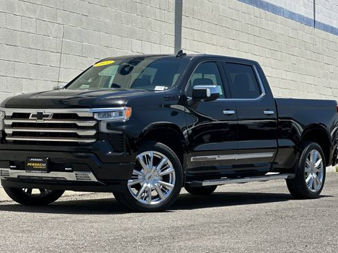 Certified 2022 Chevrolet Silverado 1500 High Country w/ High Country Premium Package AWD/4WD image 8