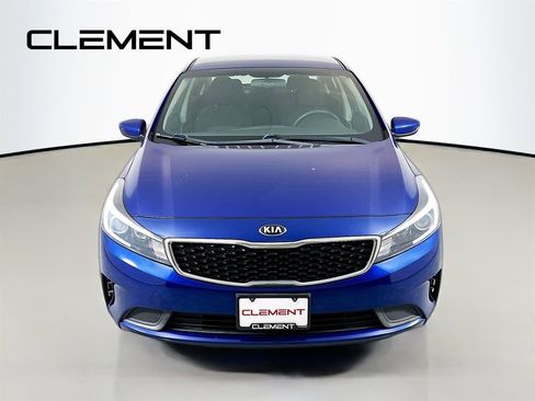 Used 2017 Kia Forte LX image 3