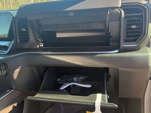 New 2026 GMC Sierra 2500 SLT w/ SLT Premium Package image 15