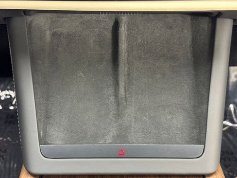 Used 2022 Tesla Model S image 34