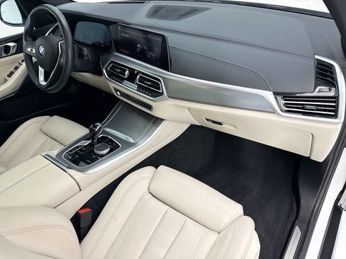 Used 2022 BMW X5 sDrive40i w/ Premium Package RWD image 16