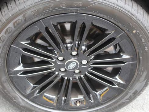 Used 2025 Land Rover Range Rover Evoque S image 9