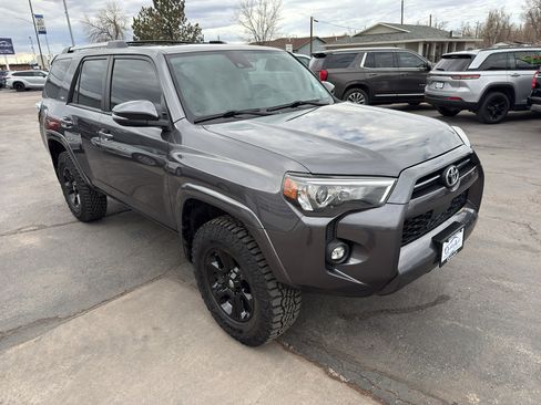 Used 2021 Toyota 4Runner SR5 Premium w/ Moonroof Package image 4